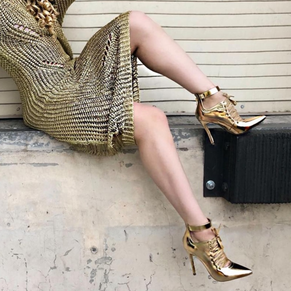 ❌SOLD❌ 
Size 7 Gold Lace Up Heels